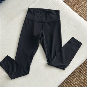 Lululemon everlux wonder under leggings size 6